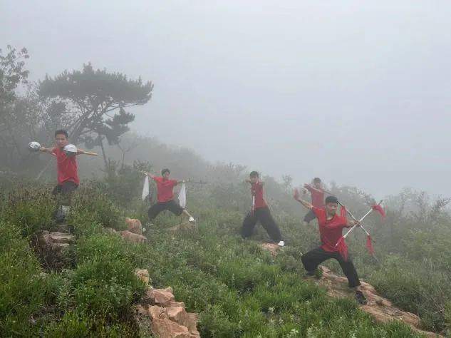 七彩假期|“逐梦追光，七彩向阳”志愿服务队  凝聚青春力量，传递爱的接力棒  ——安阳师范学院