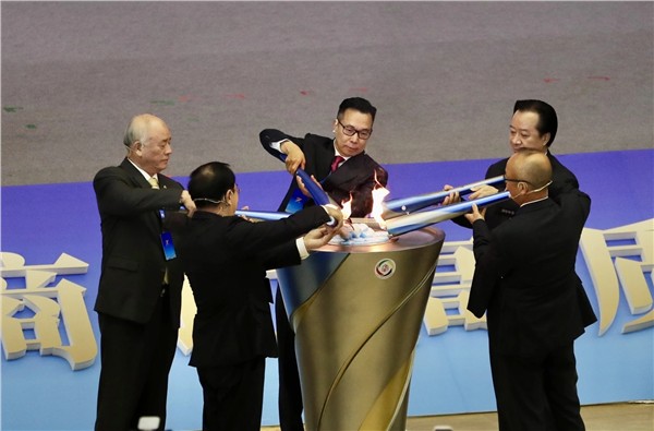 聚全球客商 助高质量发展——第七届世界客商大会在梅州隆重开幕图2