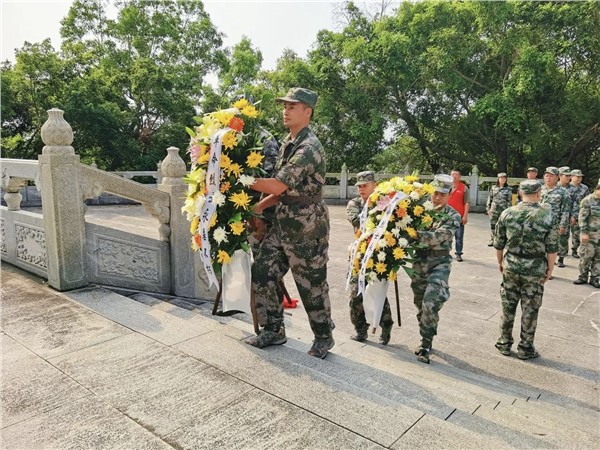 _IBK_微信图片_2026-04-04_145743_405.jpg 缅怀祭英烈 赓续爱国情——长沙街道开展清明祭扫英烈活动