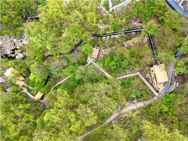 国内首条全封闭空调滑道落户白云山 绝壁之上打造四季舒适新体验图1