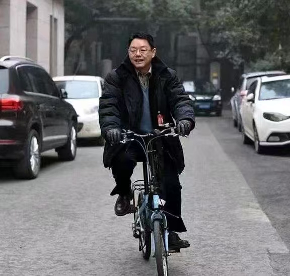 以知行合一传孝道文脉 以实干担当启文明新篇——叶青教授全票当选武汉孝文化促进会会长