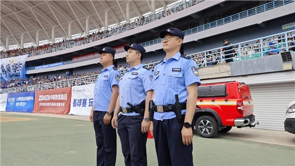 全力护航绿茵赛事 彰显公安担当——集宁公安圆满完成内蒙古自治区足球超级联赛安保任务