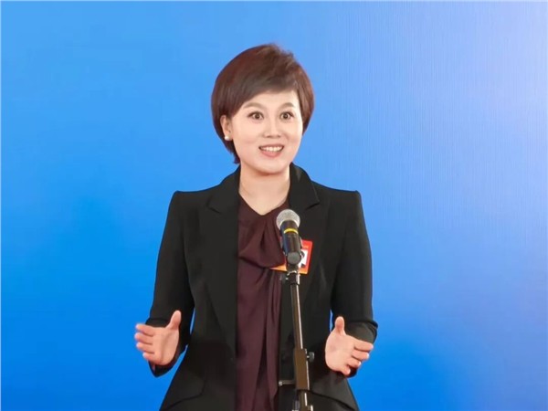 以法治履职担使命 浇灌民族团结同心花——记云南省政协委员、云南广播电视台满族主持人樊亦涵