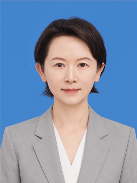 三十四载磨一剑，履职新程谱华章：祁莹以三十四载医检积淀跨界履职，致力讲好卫生健康时代故事