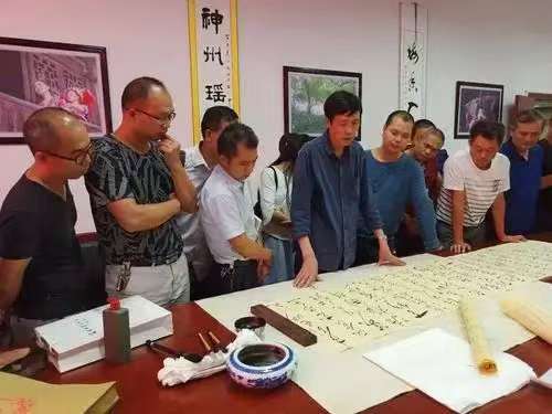 墨守初心 笔润潇湘——记德艺双馨书法艺术家罗峰林