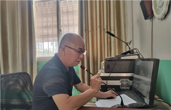 坚守三条底线 深耕育人初心——鹿邑县实验中学召开2026年秋季新学期全体教职工大会