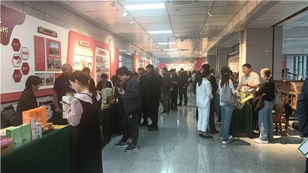 豫梨飘香促产销 济源特色红梨亮相全省梨产品对接活动