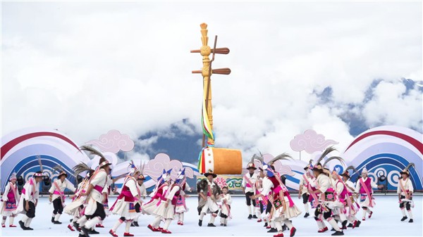 2026德钦·梅里雪山第十二届弦子文化艺术展演系列活动开幕