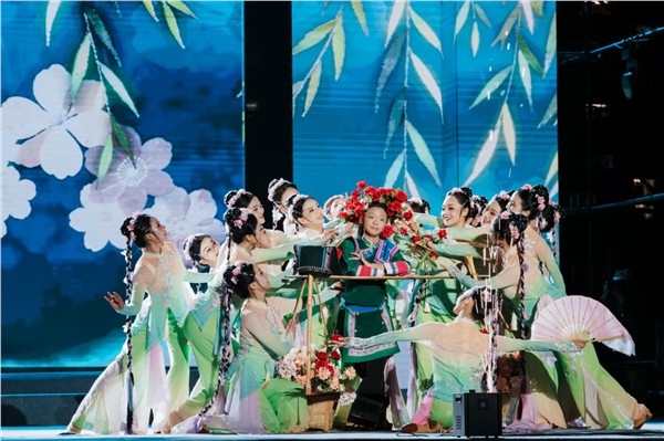 第十一届云南省花灯滇剧艺术周在昭通闭幕——15支代表队7天展演，一批青年戏曲人才获奖图2